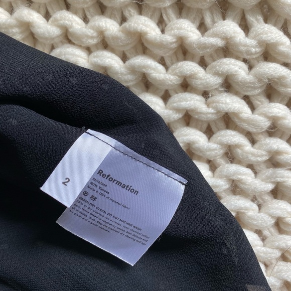 Reformation fraise dress - Picture 6 of 8